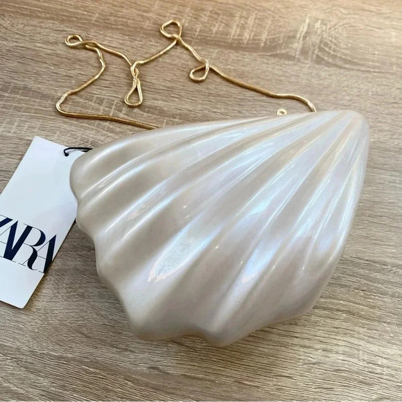 NWT Zara Pearl Box Bag Crossbody Clutch Gold Chain 6047/210 - Picture 13 of 17